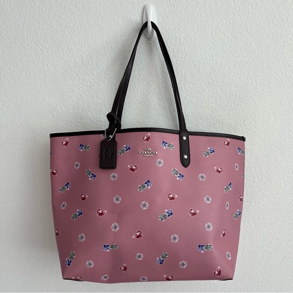 Disney x Coach Reversible City Tote Snow White